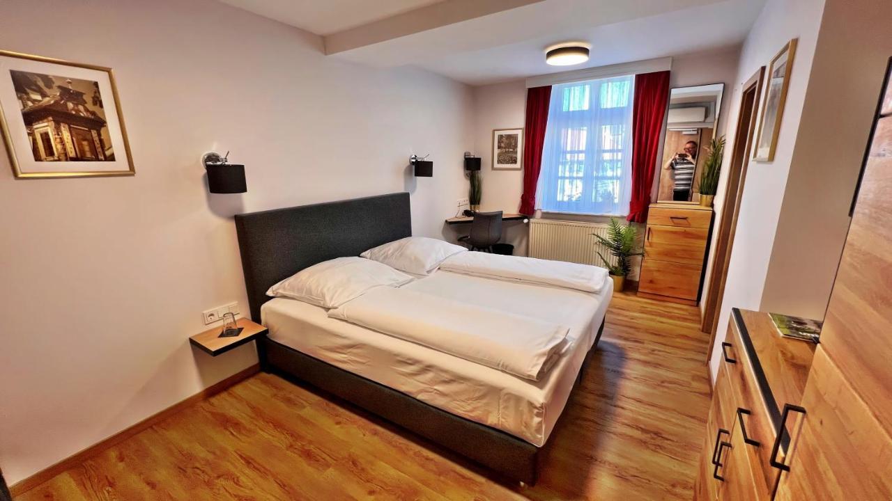 Hotel Zu Den Drei Kronen زيلينغنشتات المظهر الخارجي الصورة
